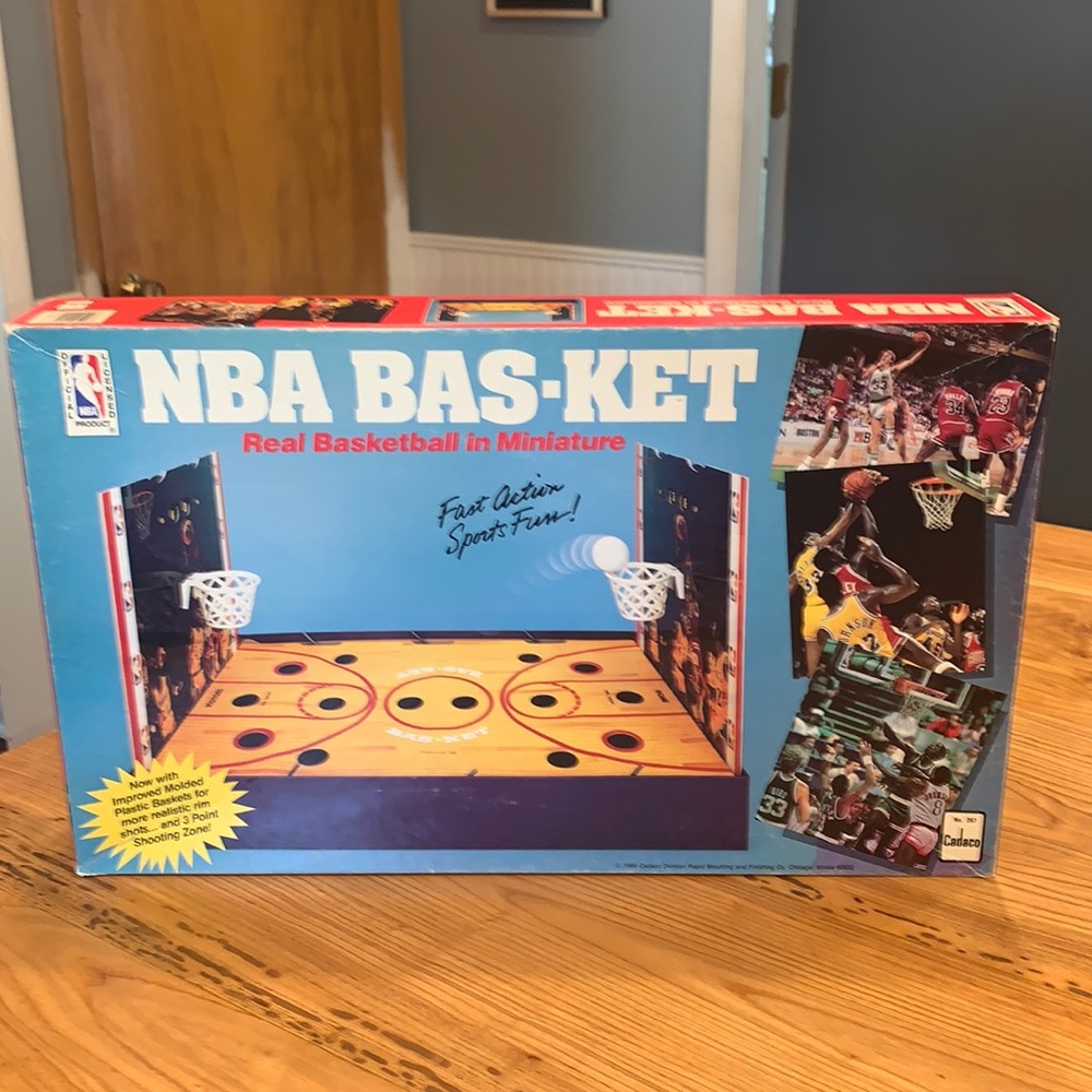 1988 NBA  Miniature Basketball GAME  - 1988 - Cadaco - Great Condition